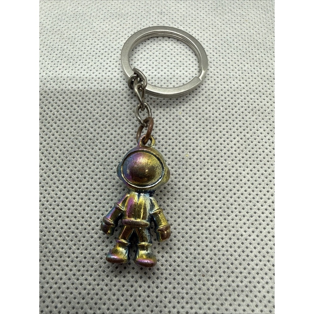 Unbranded Astronaut Keychain OS Multi Brand New Iridescent Space Suit Metal
